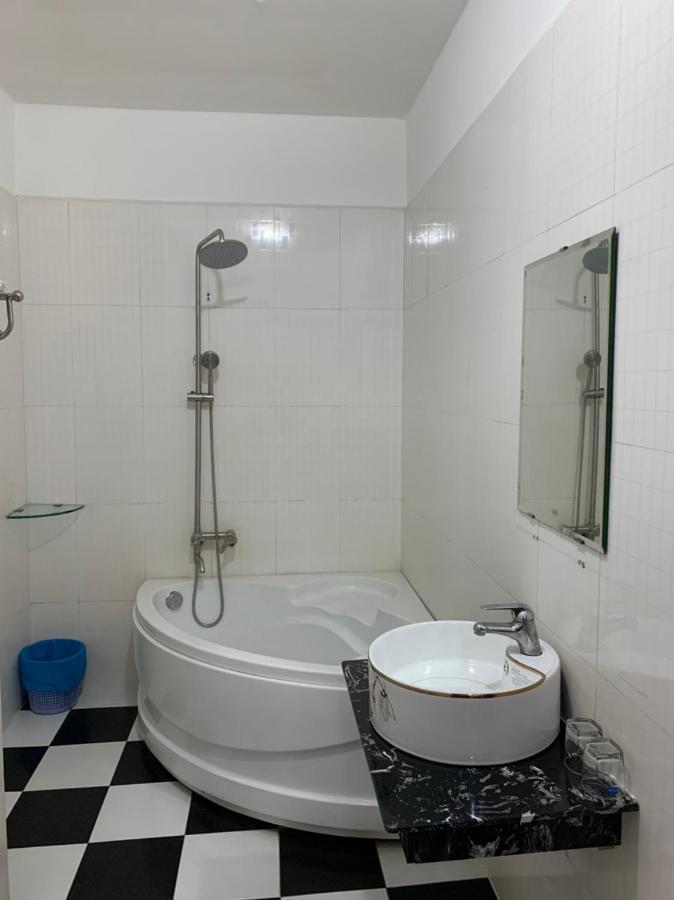 Ha Long Hotel Thu Duc Hcmc Ho Chi Minh City Exterior photo